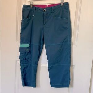 Title Nine Women's Blue Capris